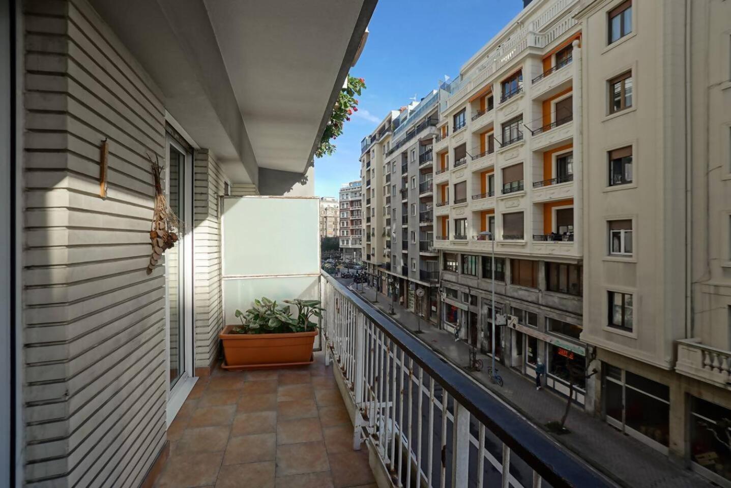 Amplio Apartamento En Gros Con Parking Privado San Sebastián Exterior foto